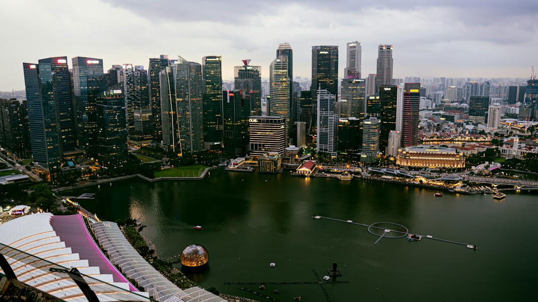 Singapore Marina Bay skyline at dusk